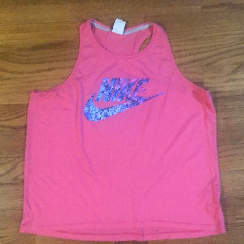 Gently worn Nike workout tank. Size large.